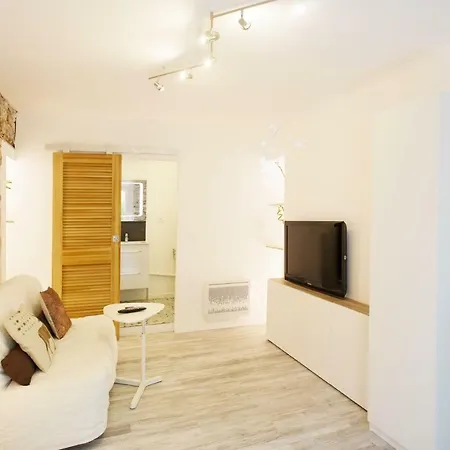 Gregbnb - Climatise - Terrasse & Parking Prive Apartment